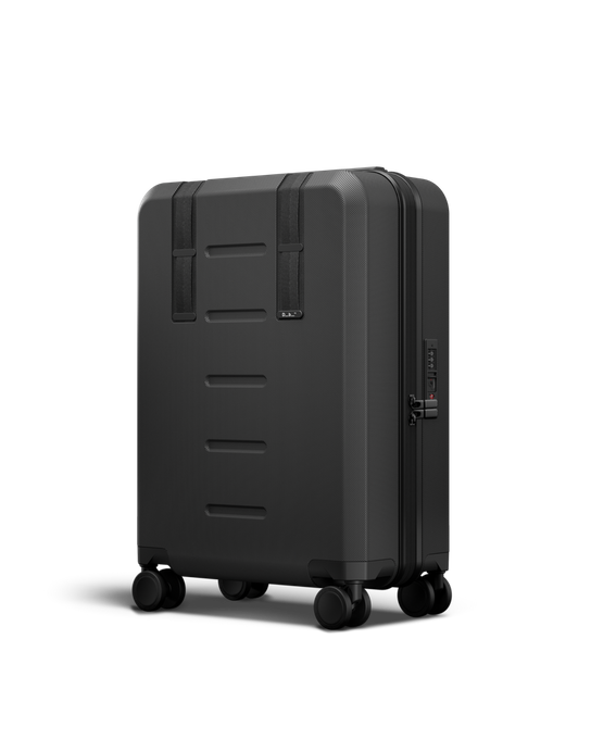 Travel suitcase Db Ramverk Carry-on Black Out - 2024/25