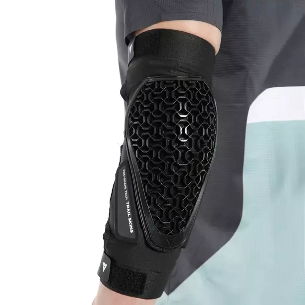 Elbow pads Dainese Trail Skins Pro Elbow Guards Black
