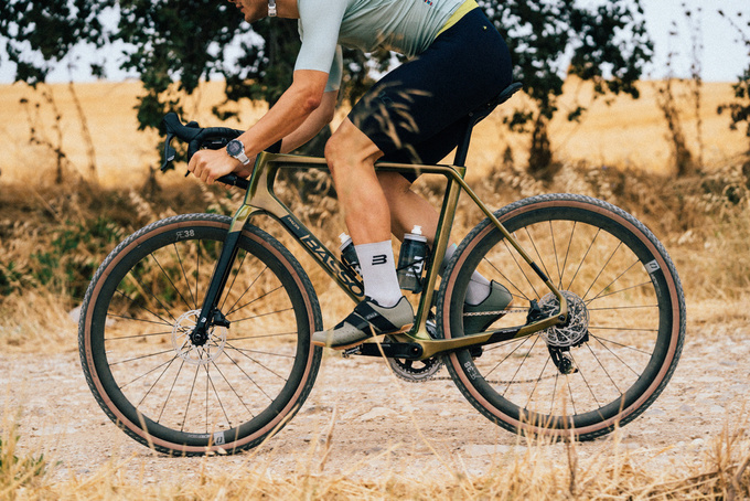 Gravel bike BASSO Palta GRX 800 1x11 Gold Burn/Microtech MX25 - 2023